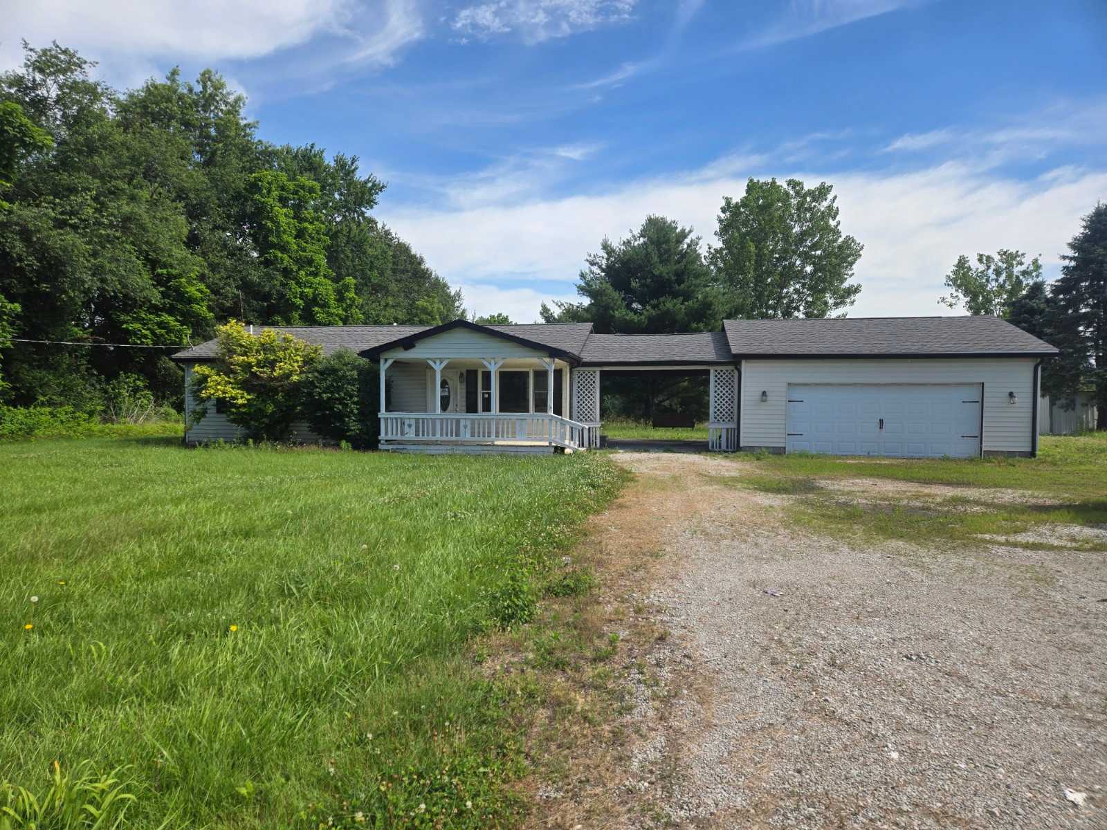 HUD Home β 7930 N State Rd 157, Worthington, IN 47471