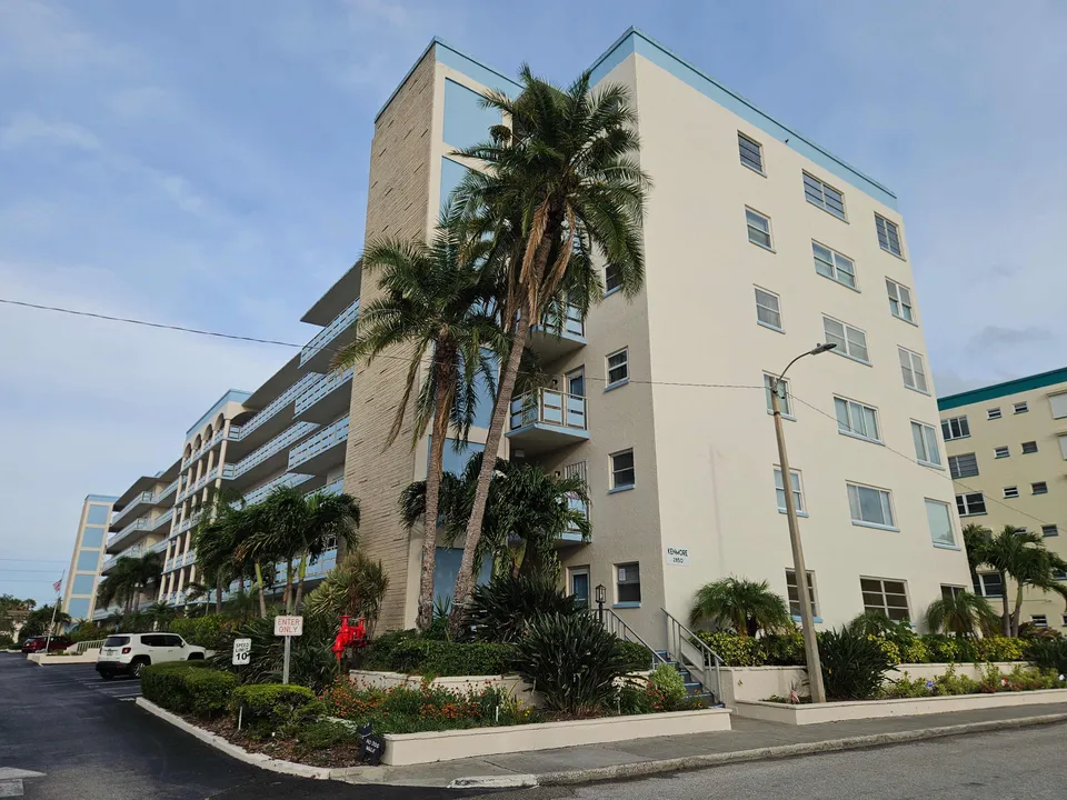 HUD Home — 2850 59th Street #115, St. Petersburg, FL 33707