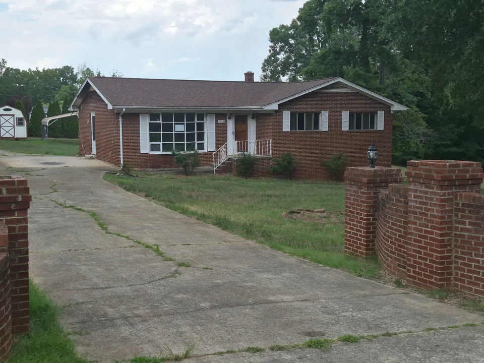 HUD Home β 3150 Wentworth St, Reidsville, NC 27320