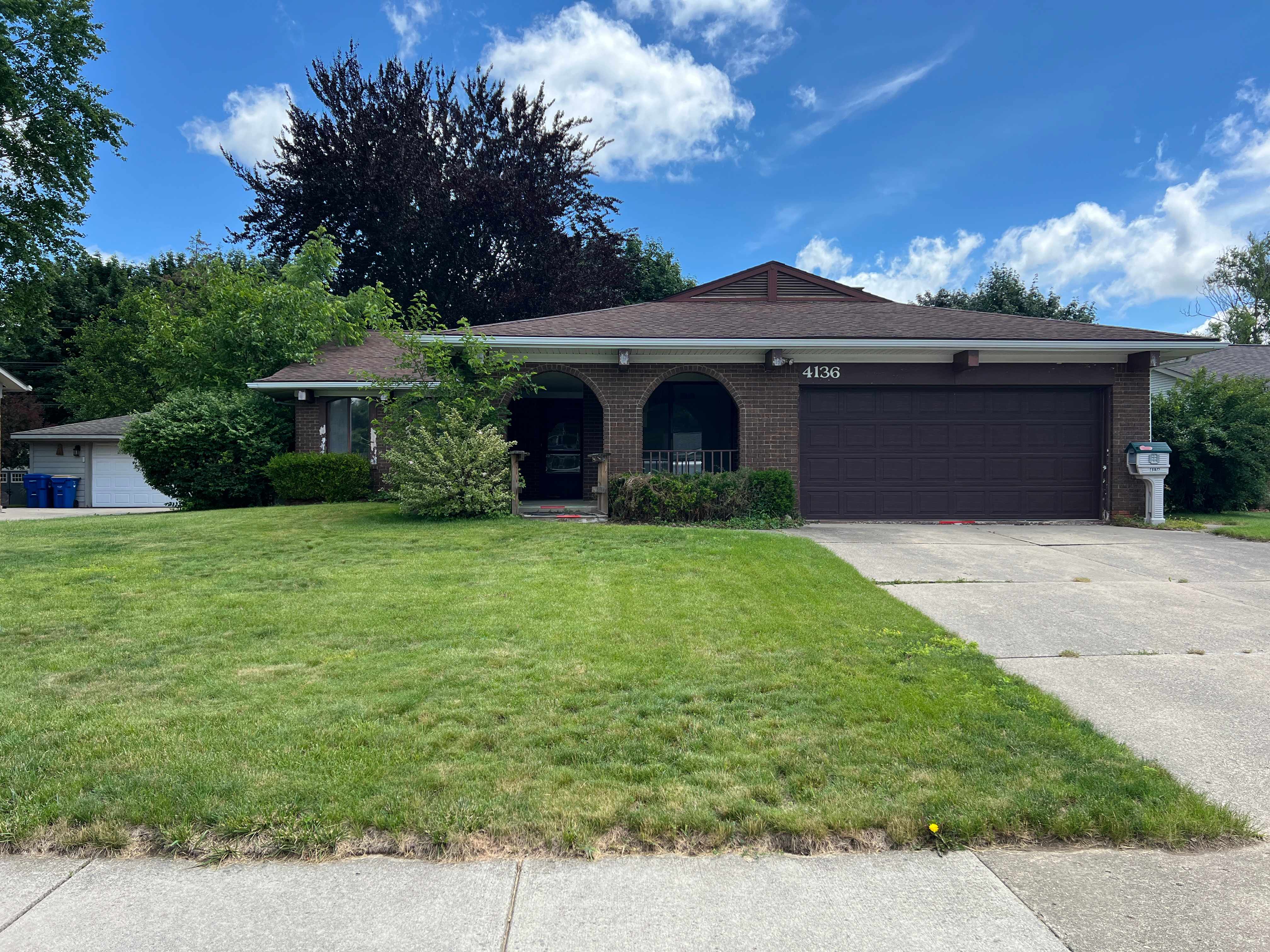 HUD Home — 4136 Ironside Dr, Waterford, MI 48329