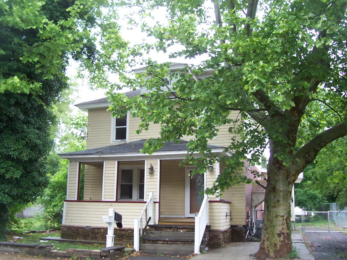HUD Home β 9 W Adams St, Paulsboro, NJ 08066