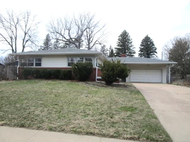HUD Home — 2317 S 5th Ave, Sioux Falls, SD 57105