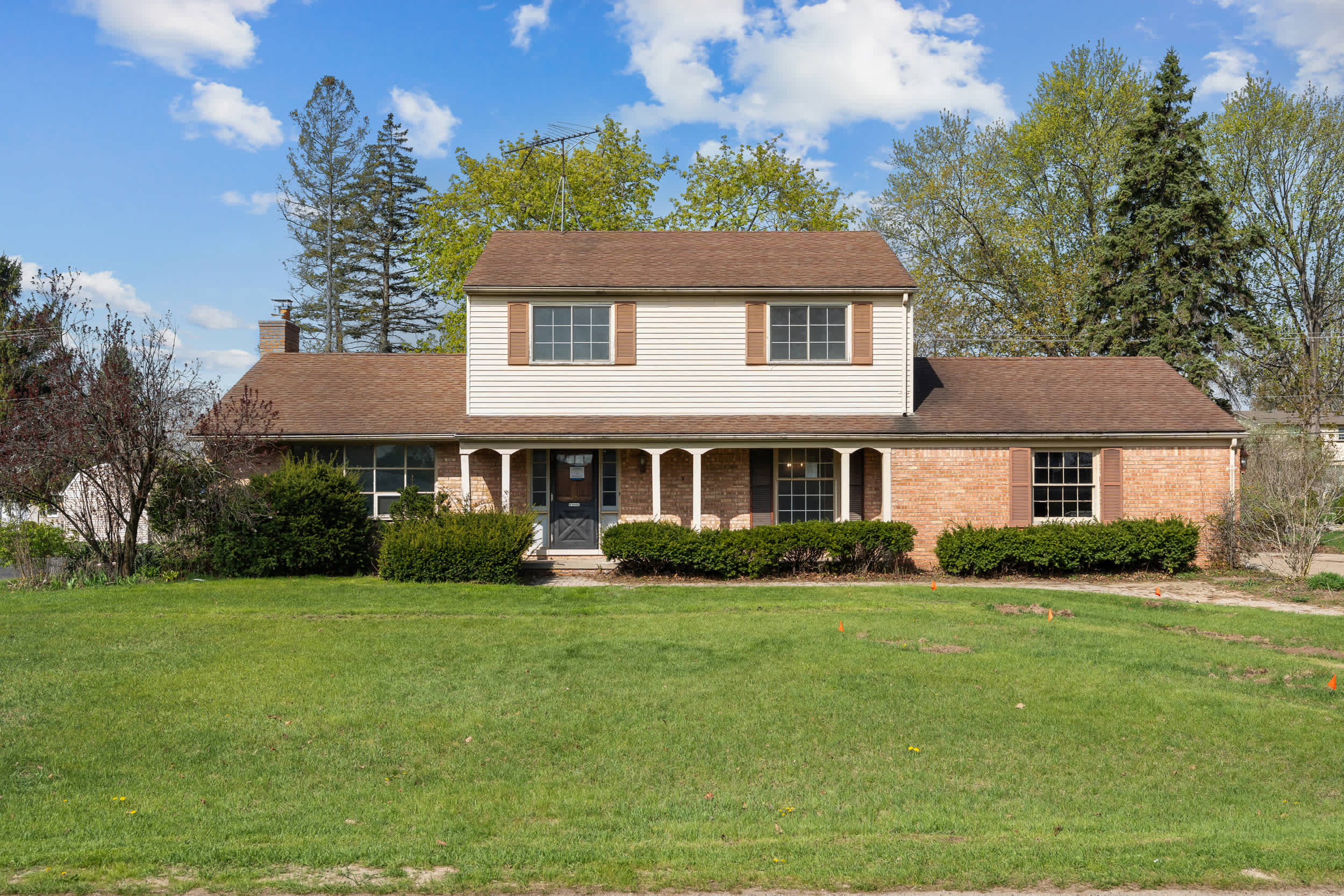 HUD Home — 52489 Butternut Dr, Shelby Township, MI 48316