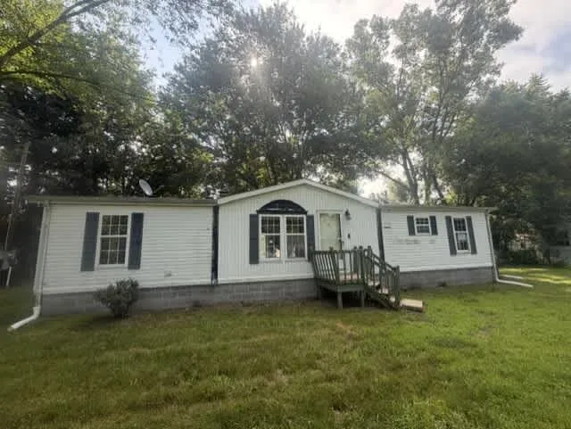 HUD Home β 6881 Ne Suburban Dr, Michigan City, IN 46360