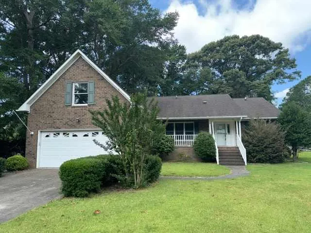 HUD Home β 104 Knollwood Ct, New Bern, NC 28562