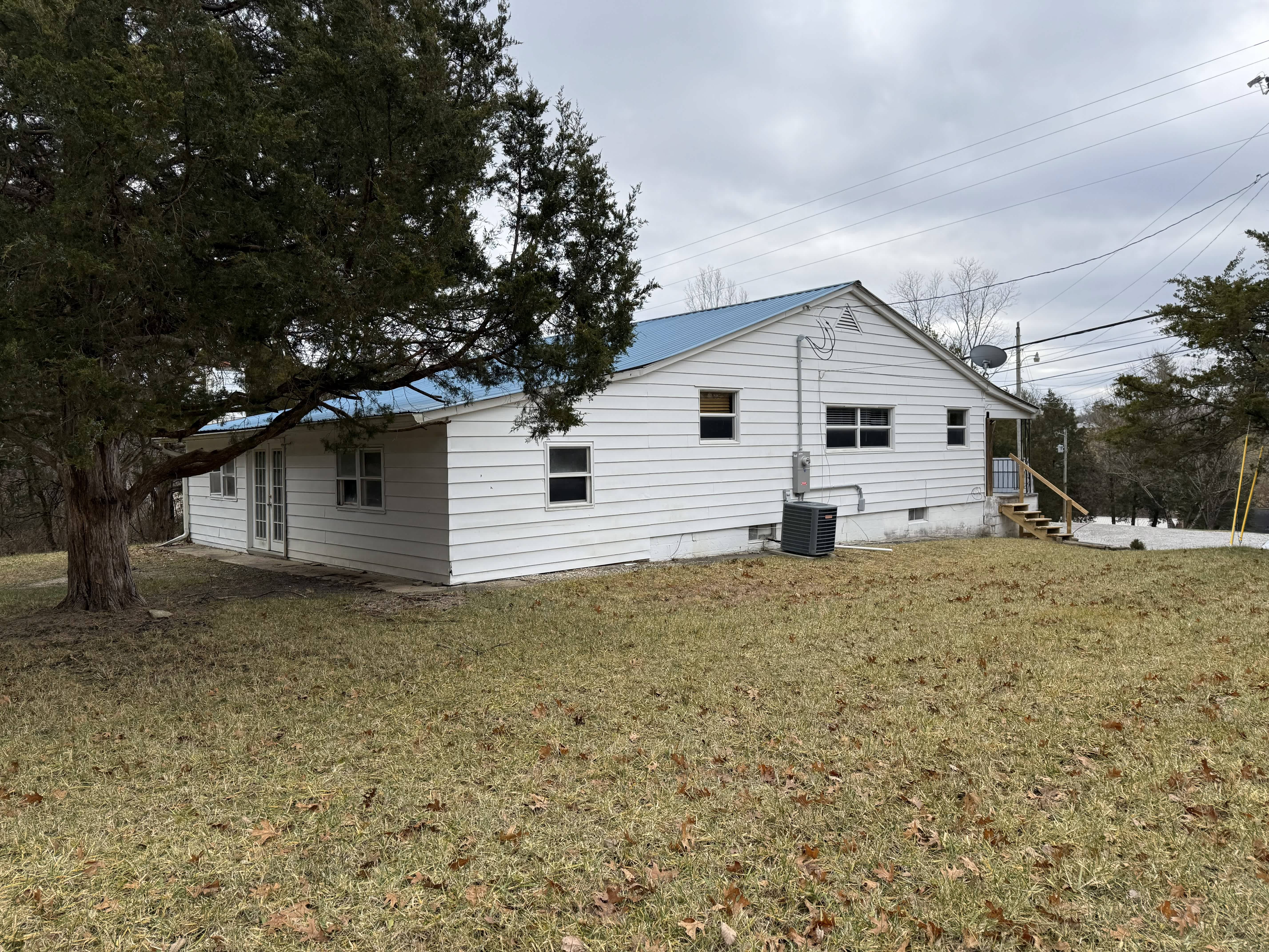 HUD Home β 208 North Lakeshore Drive, Owenton, KY 40359