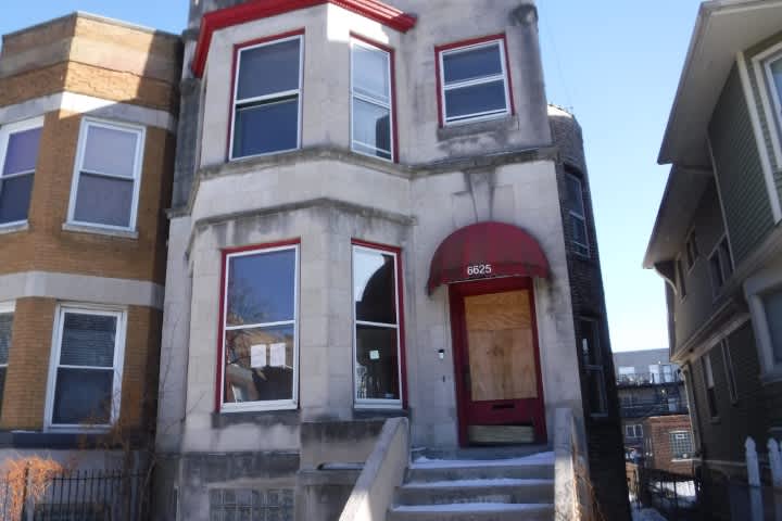 HUD Home β 6625 S Woodlawn Ave, Chicago, IL 60637