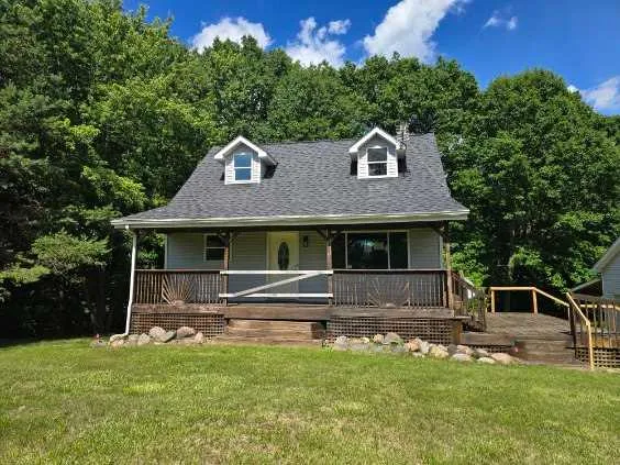 HUD Home β 5848 Fostoria Rd, Columbiaville, MI 48421
