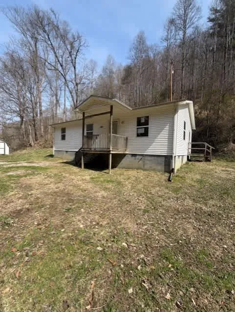 HUD Home — 4434 Honey Branch Rd, Saint Paul, VA 24283