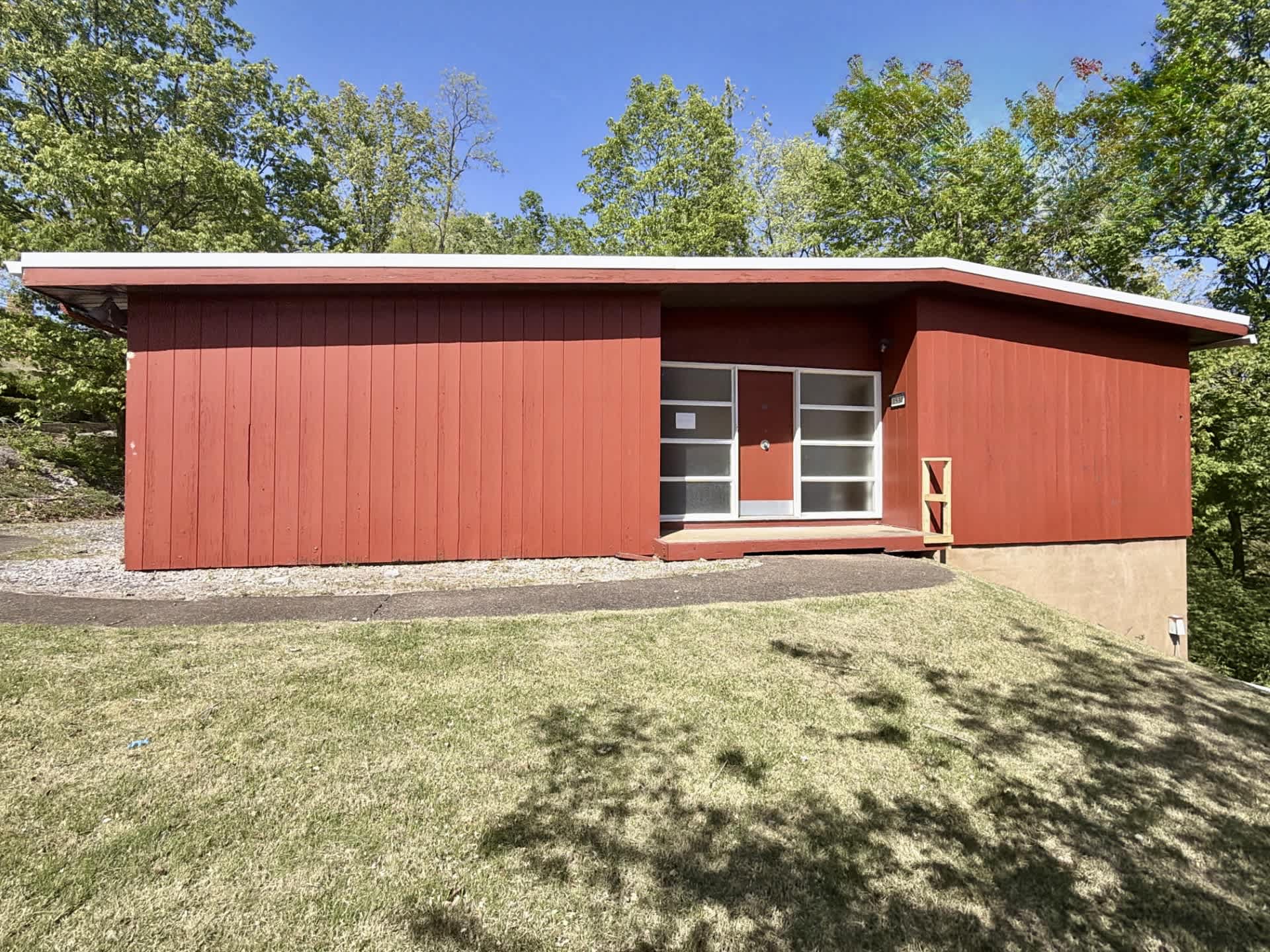 HUD Home — 1534 Summit Dr, Charleston, WV 25302