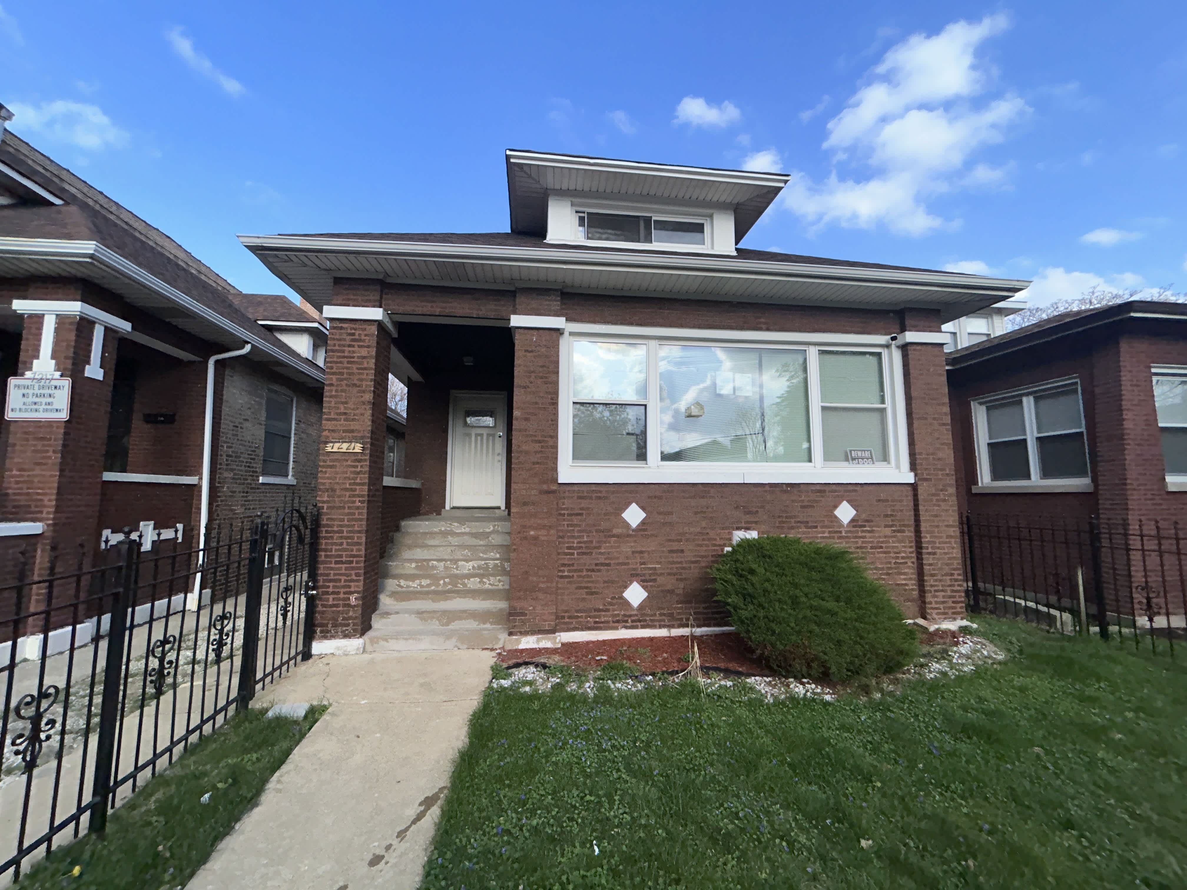 HUD Home — 7221 S Bennett Ave, Chicago, IL 60649