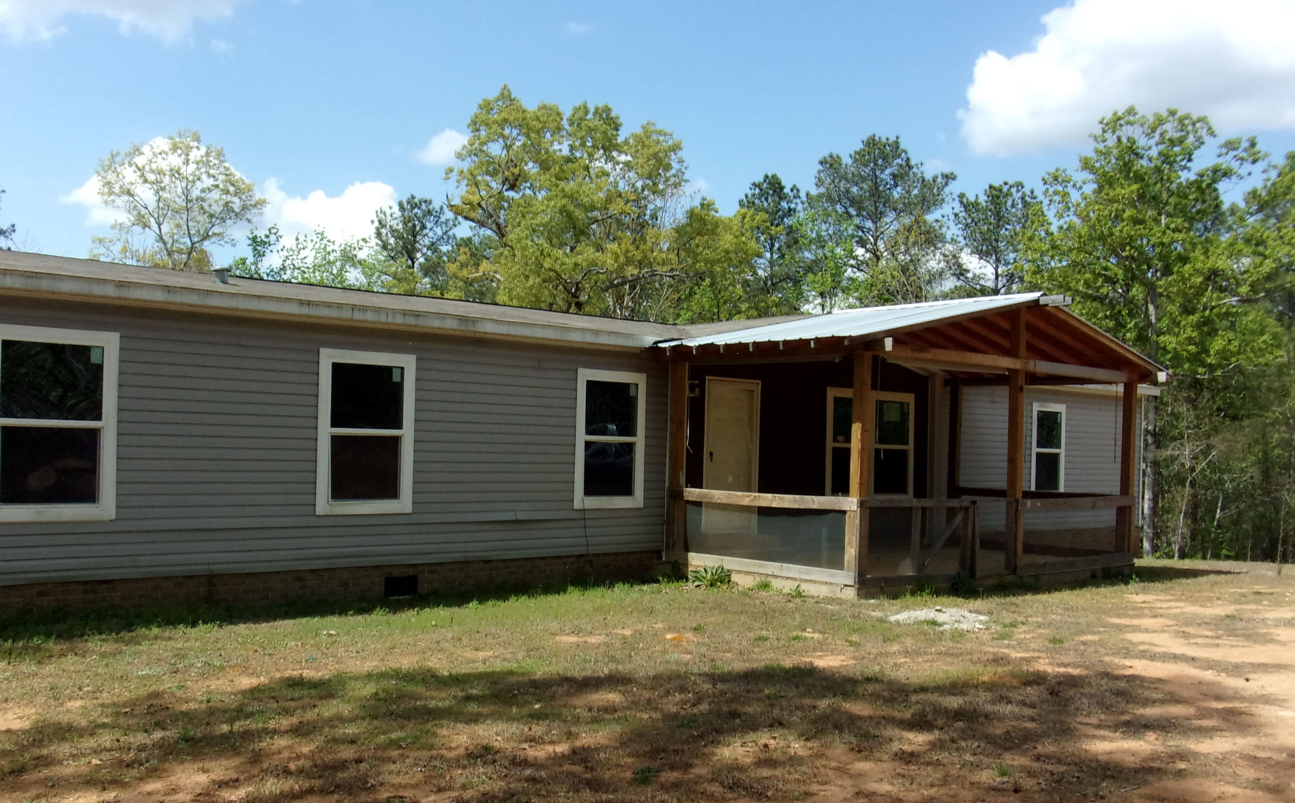HUD Home — 860 Fort Lindley Rd, Laurens, SC 29360
