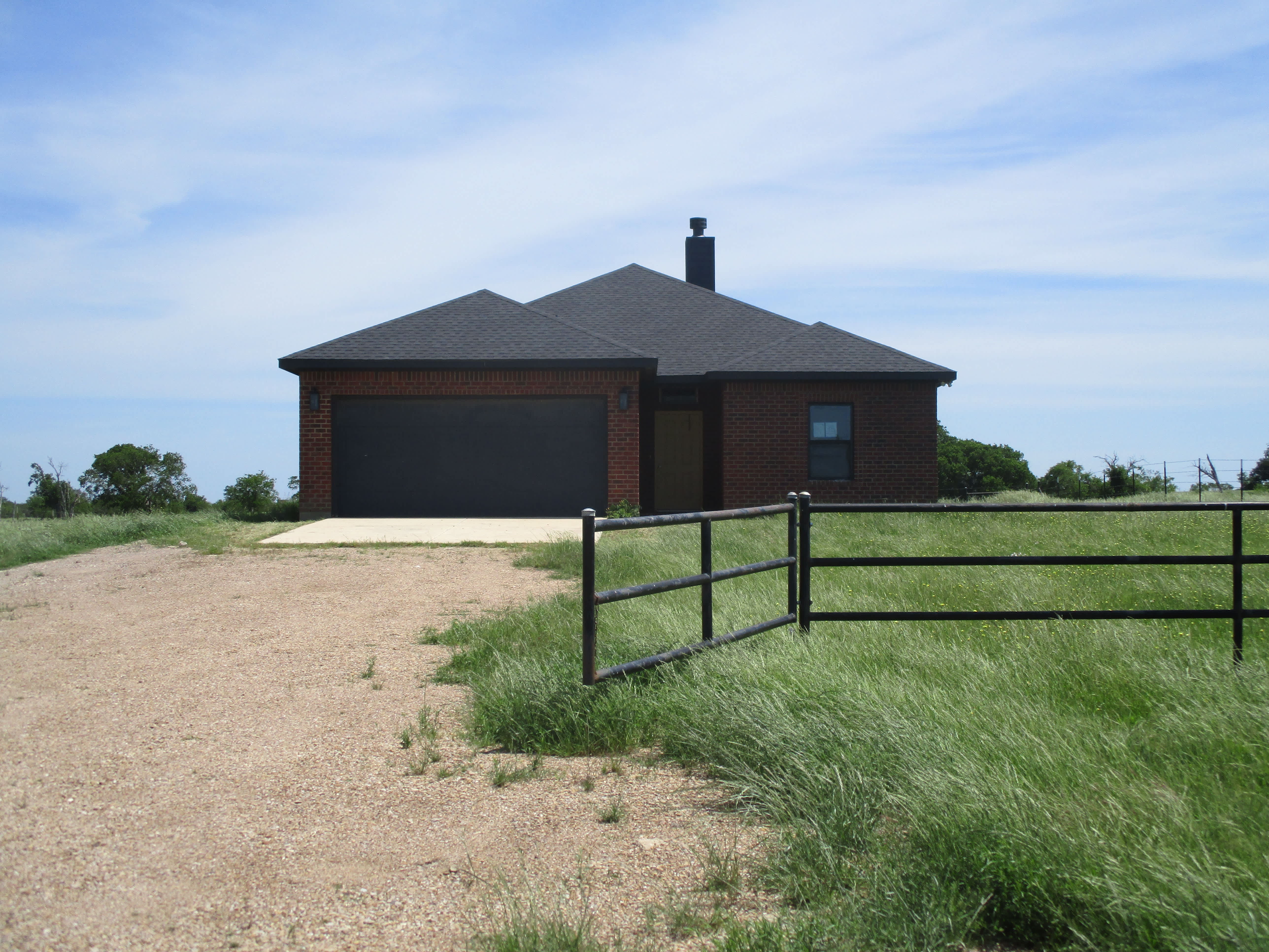 HUD Home — 9091 County Road 151, Kaufman, TX 75142