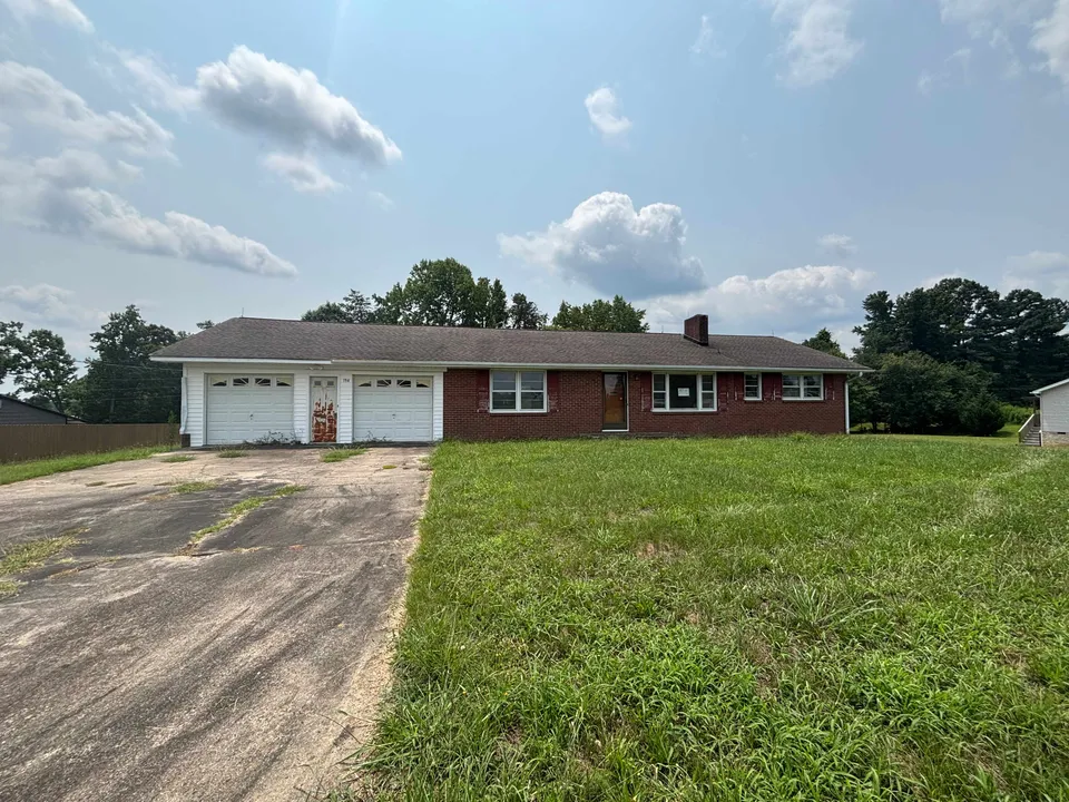 HUD Home — 194 Hanes Ln, Lexington, NC 27295