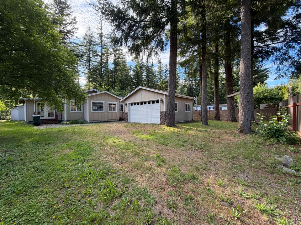 HUD Home β 8595 Golden Valley Dr, Maple Falls, WA 98266