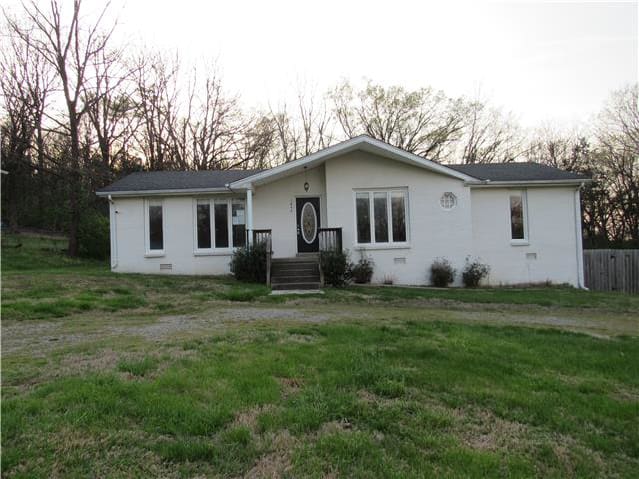 HUD Home — 1842 Holloway Cir, Lebanon, TN 37090