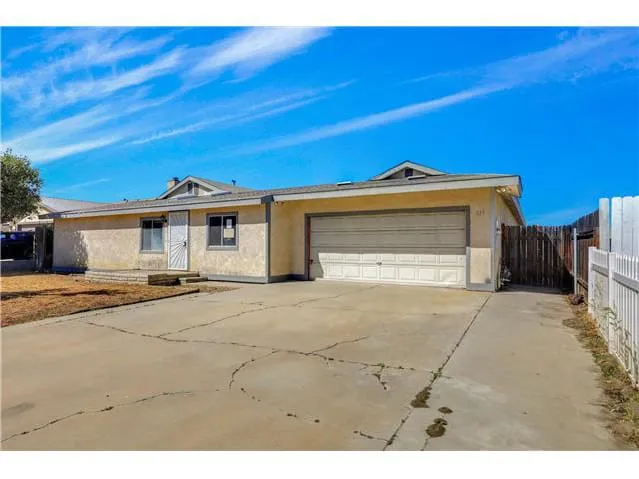 HUD Home β 213 Cavendish Dr, Hemet, CA 92545