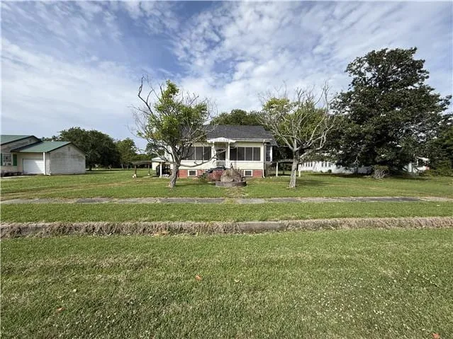 HUD Home β 117 New Orleans Ave, Lake Arthur, LA 70549