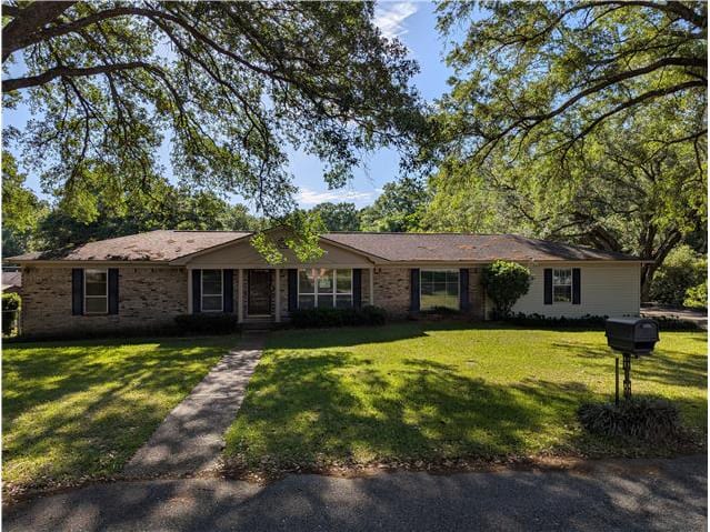 HUD Home — 125 Fayette Cir, Saraland, AL 36571