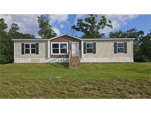 HUD Home — 405 Sunflower Ln, Lake Charles, LA 70611