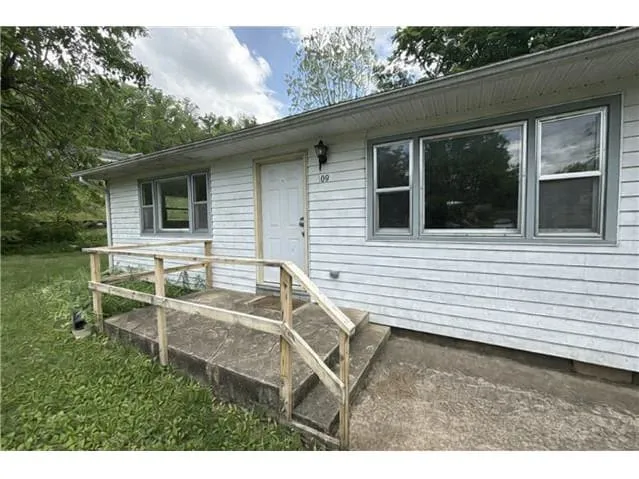 HUD Home β 109 College St, Van Buren, MO 63965