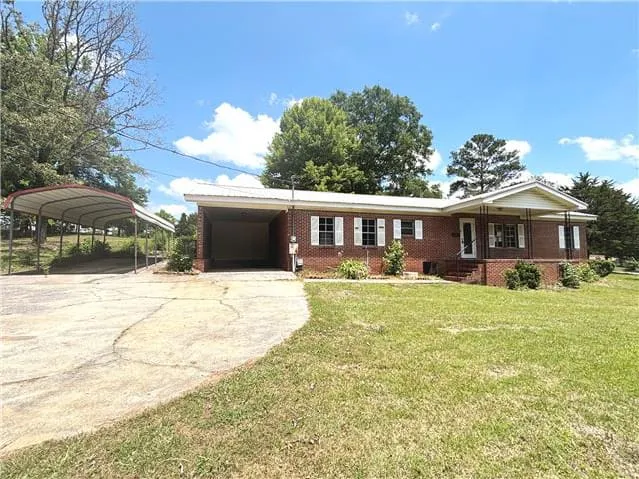 HUD Home — 303 Bon Air Rd, Childersburg, AL 35044