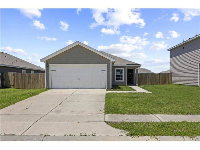 HUD Home — 8407 Bermuda Blue Rd, Cove, TX 77523