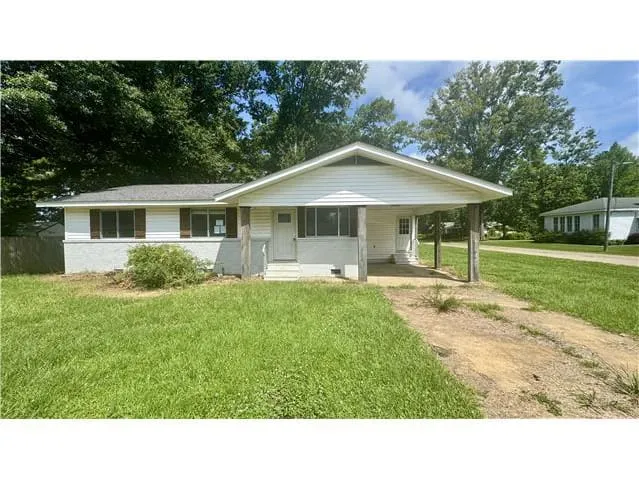 HUD Home — 107 Spruce St, Walnut Grove, MS 39189