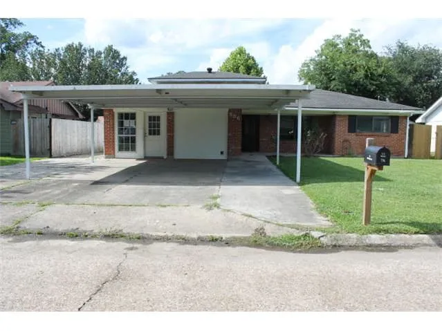 HUD Home — 556 Hydrangea Ave, Orange, TX 77630