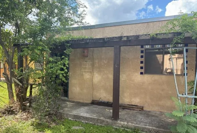 HUD Home — 135 Avenida Juarez Rd, Brackettville, TX 78832