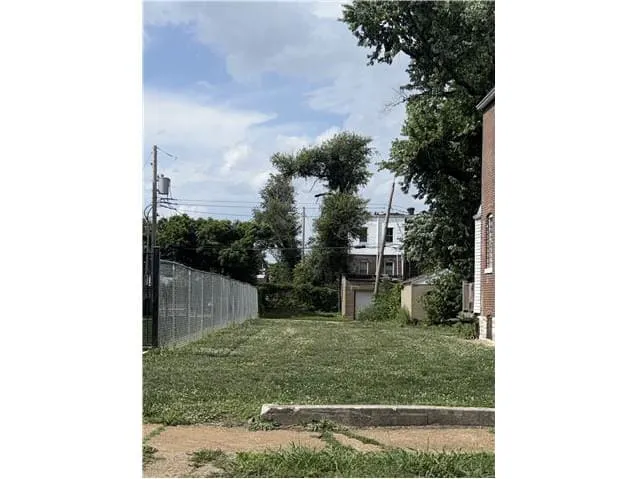 HUD Home β 4647 Enright Ave, St. Louis, MO 63108