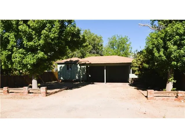 HUD Home β 141 S Mt. Whitney Dr, Lone Pine, CA 93545