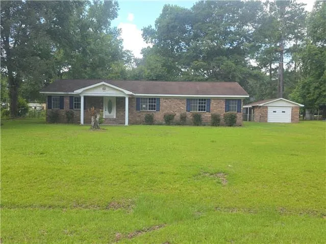 HUD Home — 162 Carlton Ave, Bloomingdale, GA 31302