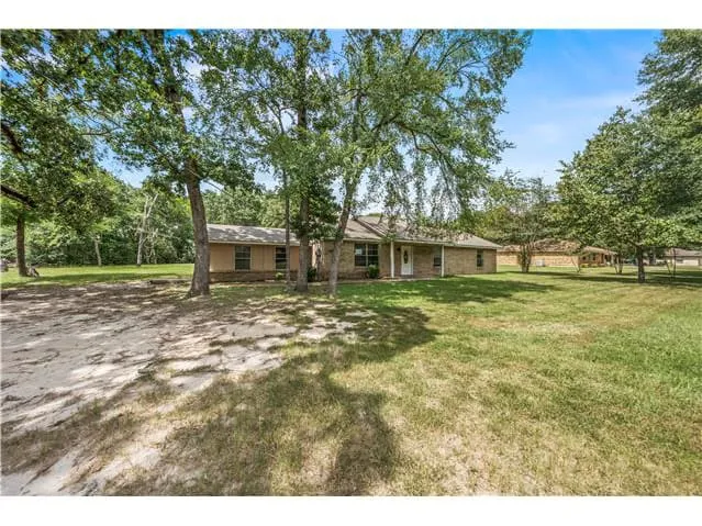 HUD Home — 21 Wood Lodge Dr, Huntsville, TX 77320