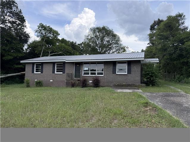 HUD Home — 160 Meadowview Dr, Ozark, AL 36360