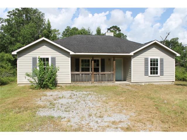 HUD Home — 4715 Finch Rd, Orange, TX 77632