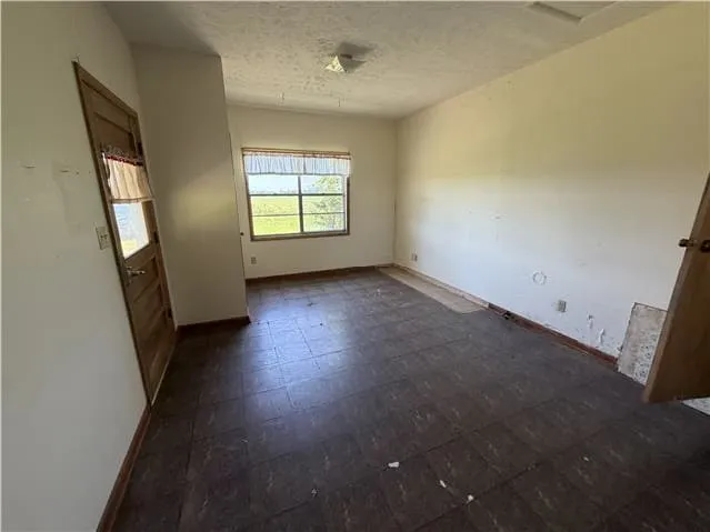 HUD Home β 615 E 460, Pryor, OK 74361