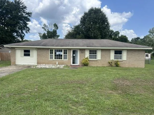 HUD Home — 2206 Old Orrville Rd, Selma, AL 36701