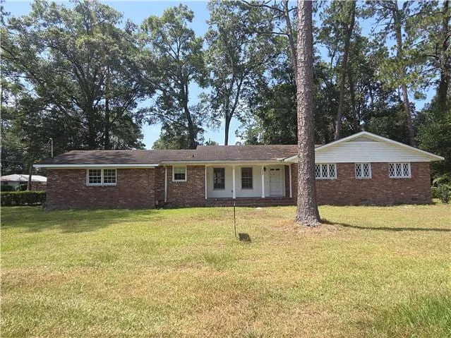 HUD Home — 117 Park Lane, Jesup, GA 31546