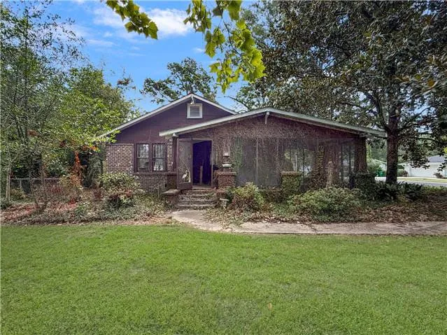 HUD Home — 500 Pine St, Picayune, MS 39466