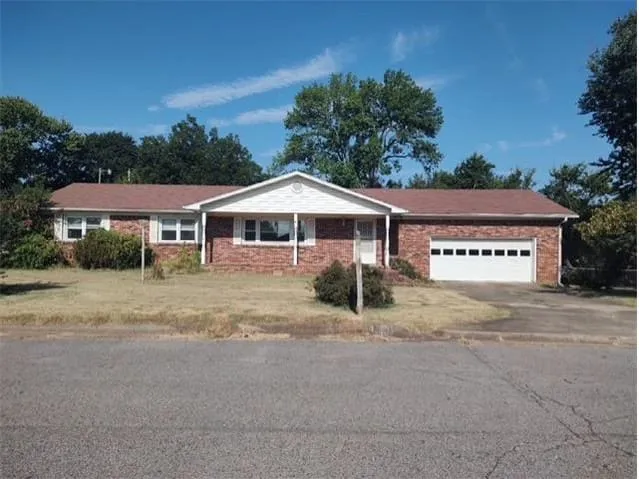HUD Home — 1111 N 59th Ter, Fort Smith, AR 72904