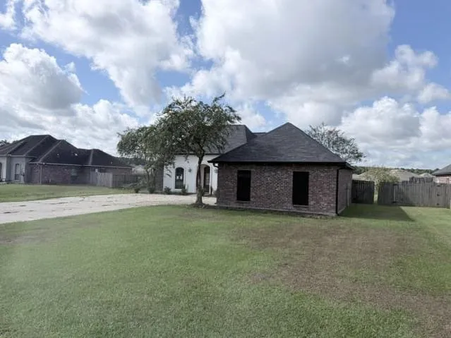 HUD Home β 10144 Garden Oaks Ave, Denham Springs, LA 70706