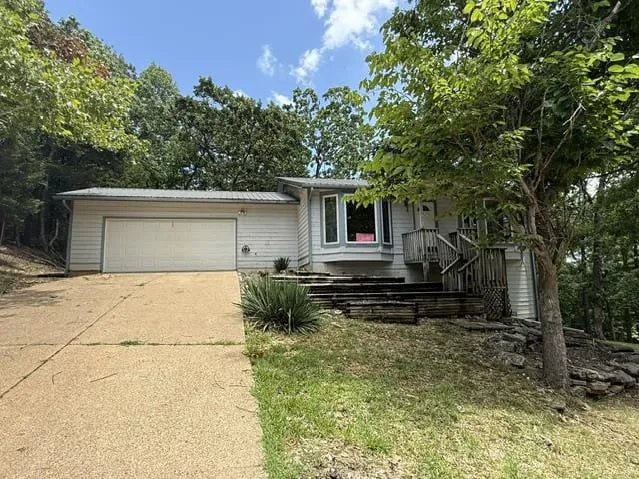 HUD Home β 200 Wagonwheel Dr, Camdenton, MO 65020