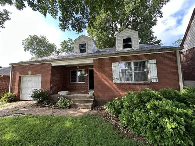HUD Home — 6908 Ira Ave, Saint Louis, MO 63121