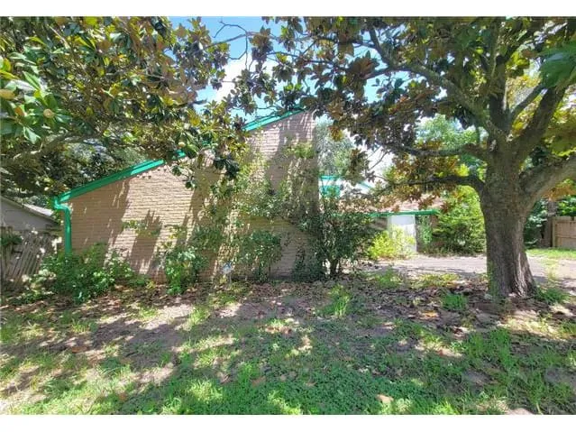 HUD Home β 8420 Plantation Dr, Texas City, TX 77591