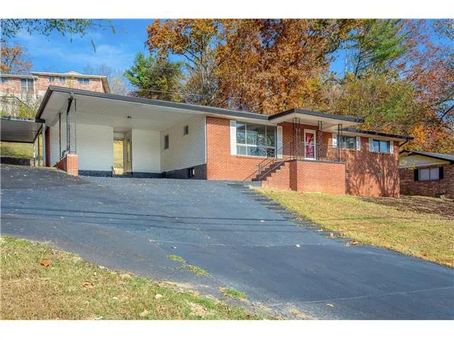 HUD Home β 841 Ashland Ter, Chattanooga, TN 37415