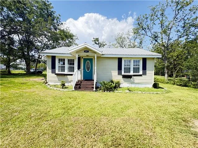 HUD Home — 237 Main St, Barwick, GA 31720