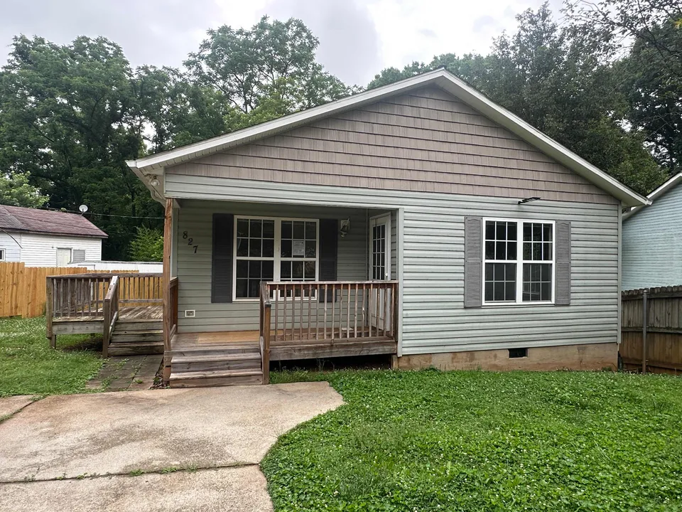 HUD Home — 827 E 9th Street, Newton, NC 28658