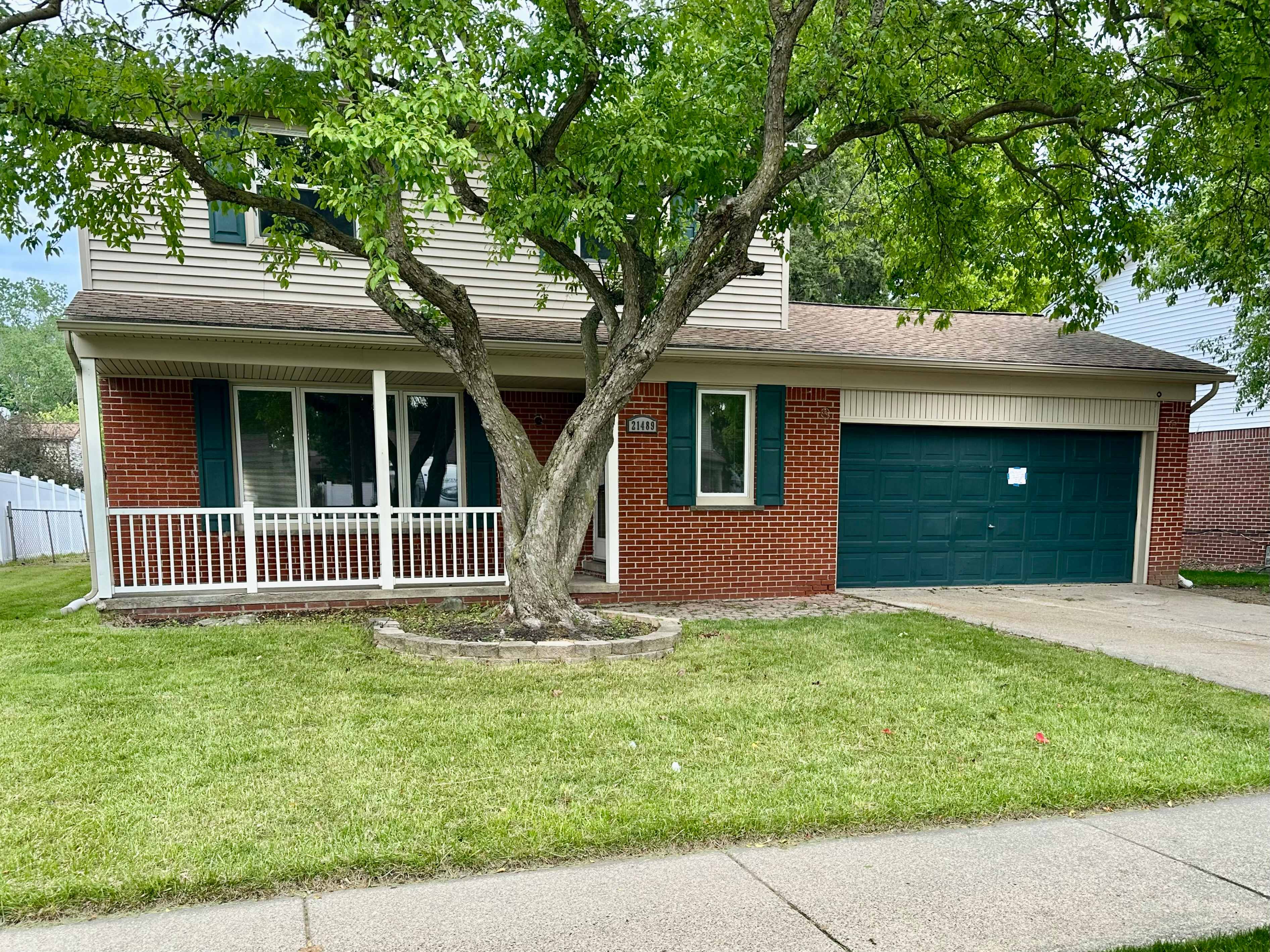 HUD Home — 21489 Danbury St, Woodhaven, MI 48183