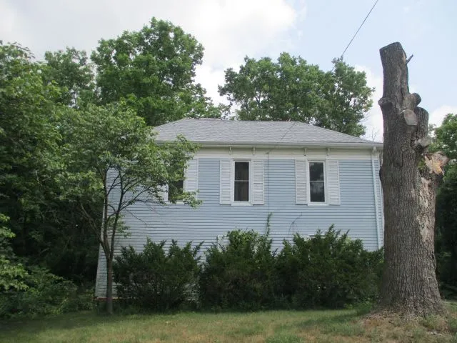 HUD Home β 324 S 10th St, Hamilton, IL 62341